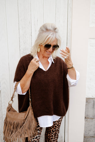 TESS V-KNIT BROWN