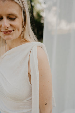 CLEO OFF SHOULDER TOP WHITE