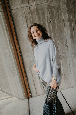 IZZY TURTLENECK KNIT GREY