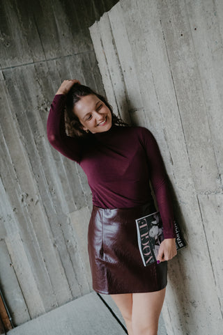 JOEY TURTLENECK TOP BURGUNDY