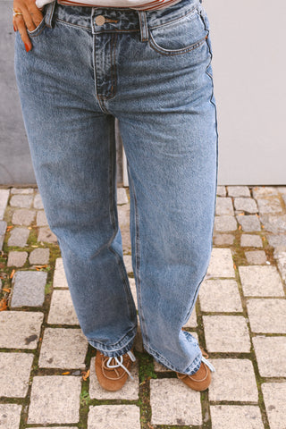 DORA STRAIGHT JEANS LIGHT BLUE