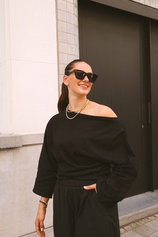 LOWIE OFF SHOULDER TOP BLACK