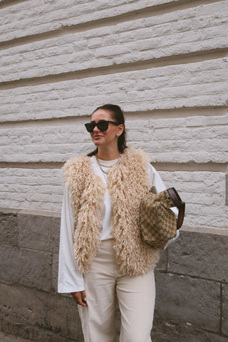 BOWIE SLEEVELESS TEDDY JACKET BEIGE