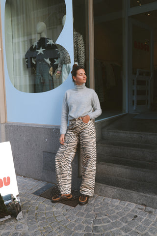 MONROE KNIT GREY