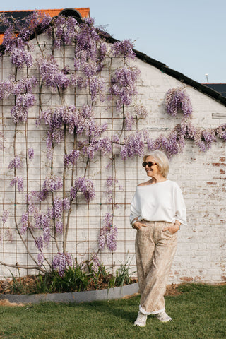 ALEXA OFF SHOULDER SWEATER WHITE